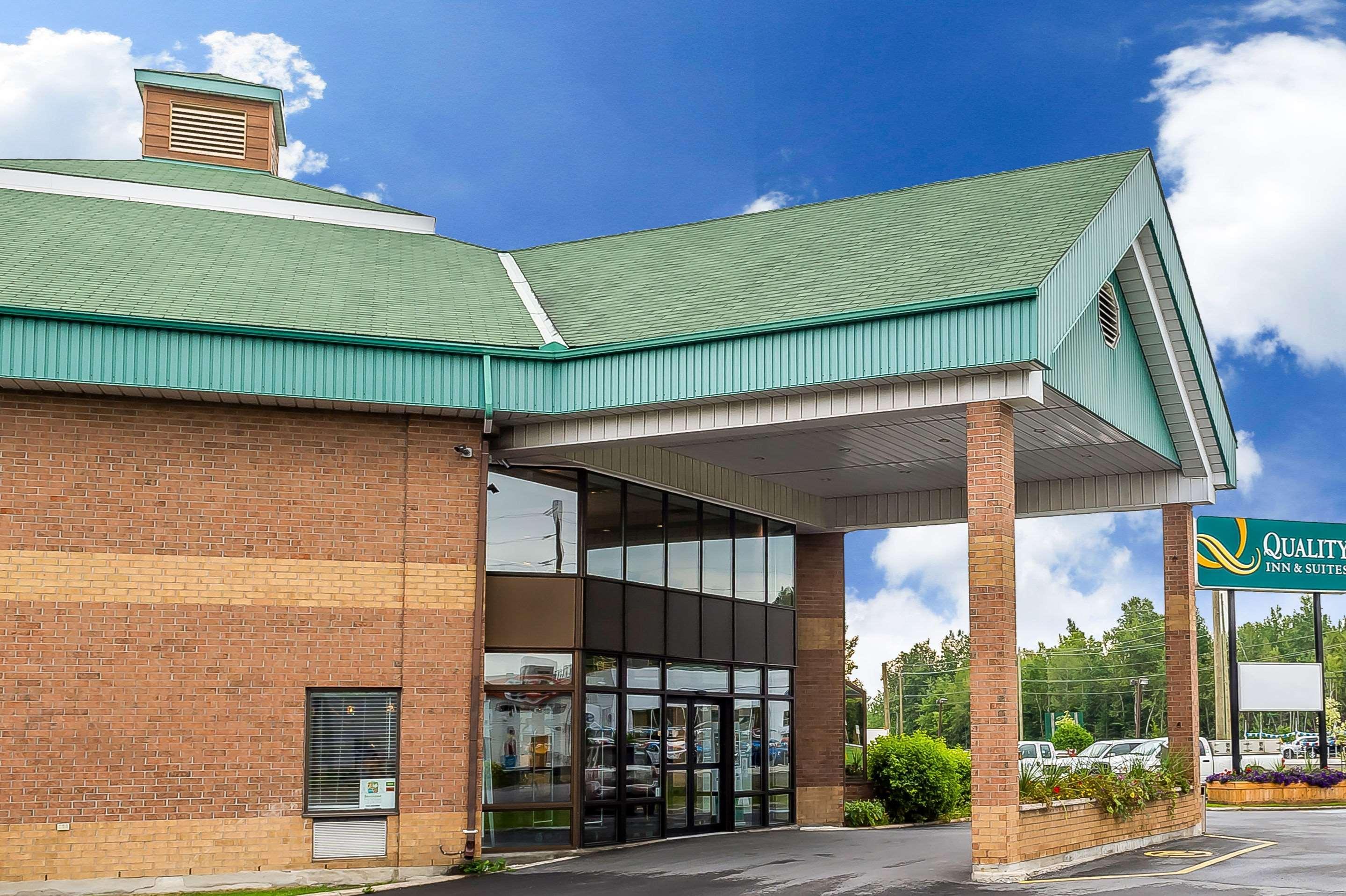 Quality Inn & Suites Hawkesbury Kültér fotó